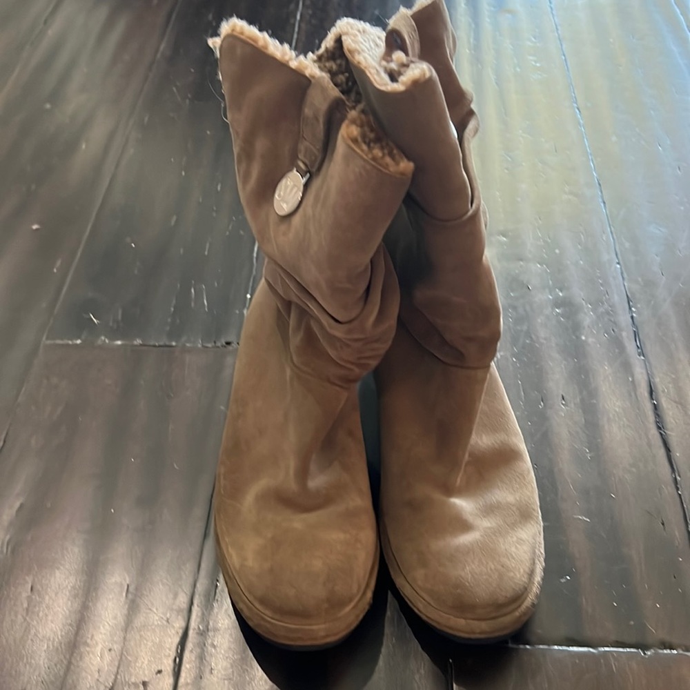Stuart Weizmann brown Suede faux fur lined boots size 6
